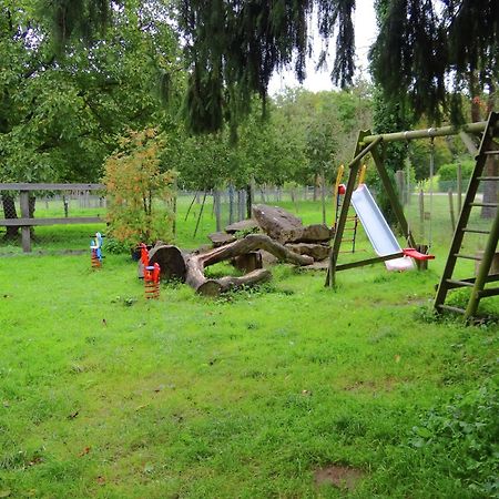 Countryside Apartment With Garden Шалщад Екстериор снимка