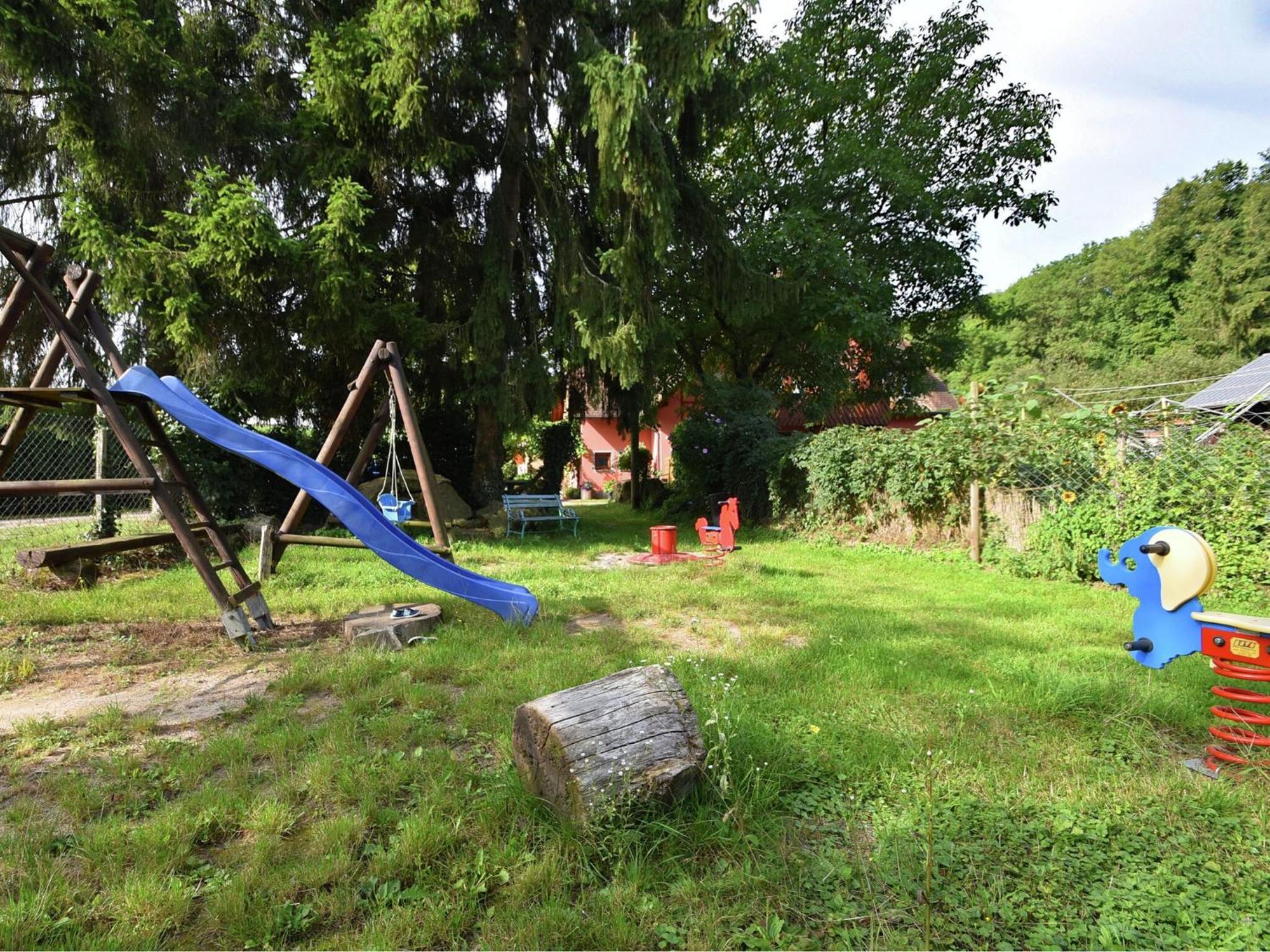 Countryside Apartment With Garden Шалщад Екстериор снимка