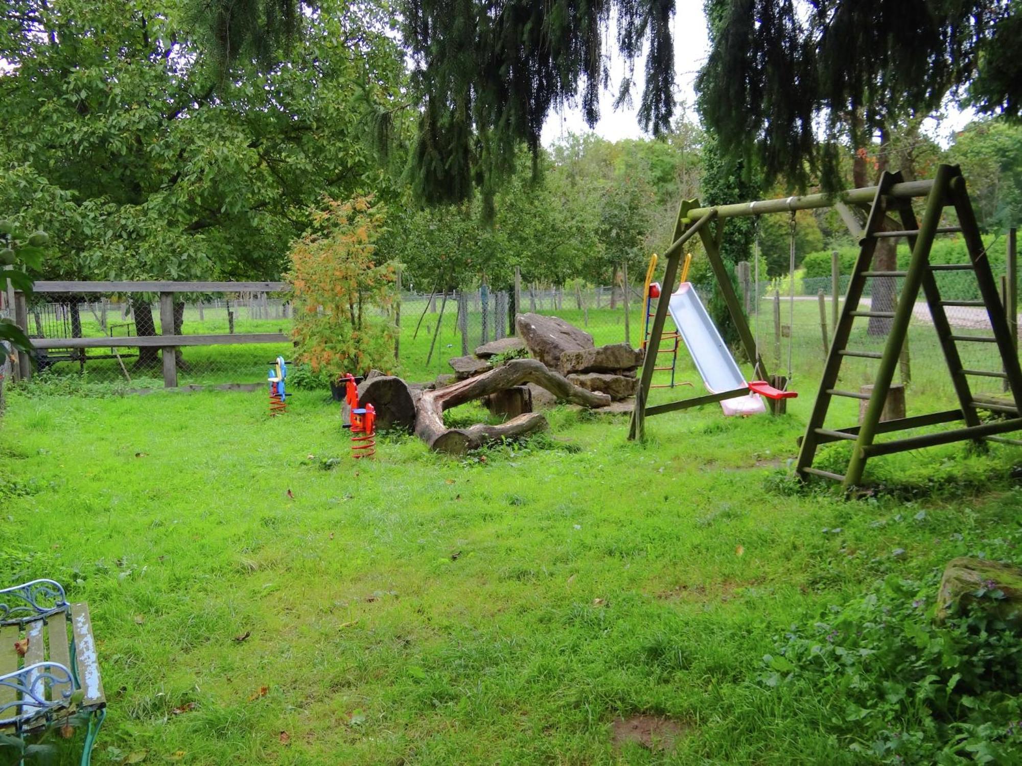 Countryside Apartment With Garden Шалщад Екстериор снимка
